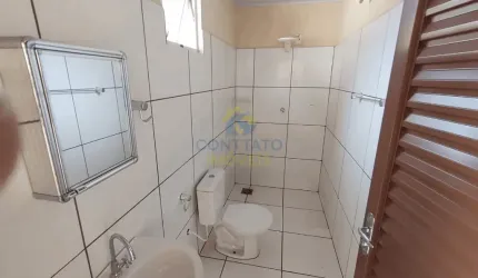 Casa Ampla, com 02 quartos, 04 garagens - Valor 1.450