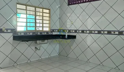 Casa de Rua, Jd Imperial, 02 suítes e 01 quarto , ampla - Valor 2.900,00