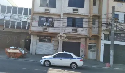Vendo Prédio com 8 salas ( podem virar 16) e DUAS LOJAS  em ponto estratégico, Benjamim Constant!