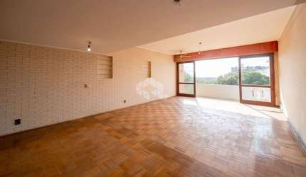 3 dormitórios com 2 vagas na 24 e outubro