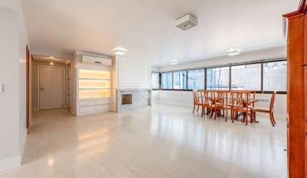 Apartamento com 157 m², 3 quartos, 1 suíte, 4 vagas