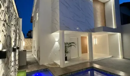 Linda Casa Projetada na Sapiranga.