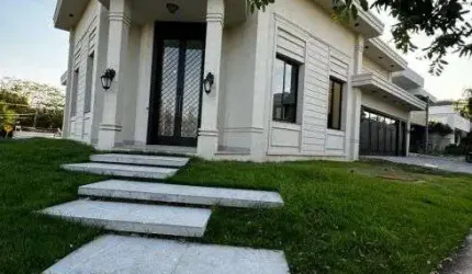 Casa Condominio Florais dos Lagos, para venda tem 375 metros quadrados com 4 quartos em Ribeirão do Lipa - Cuiabá - MT