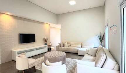 Linda casa terrea no Florais do Lagos, por R$ 3.300.000,00