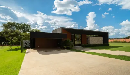 Casa Térrea de Alto Padrão - Condomínio Alto da Boa Vista
