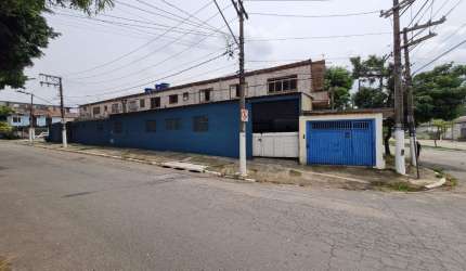 SOBRADO À VENDA | 5 DORMS. + SALÃO | 2 VAGAS NA VILA SABRINA!