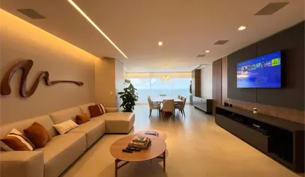 Apartamento à Venda em Pinheiros – São Paulo | 160 m² | 3 Suítes | 2 Vagas | Condomínio de Alto Padrão – Cyrela Haus by YOO