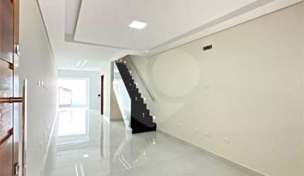 Casa Nova à Venda 186m²| 3 Dormitórios| 1 Suíte| 2 Vagas| Churrasqueira| Vila Maria Alta