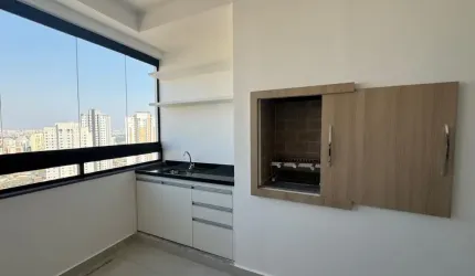 Apartamento novo 02 dormitórios na Santa Teresinha, com varanda gourmet integrada a sala.
