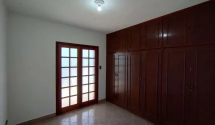 Casa com 3 dormitórios para alugar, 177 m² por R$ 3.800,00/mês - Vila Gatti - Itu/SP