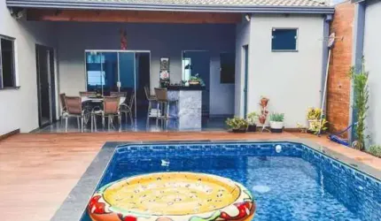 Casa Alto Padrão para Venda em Uberlândia, Santa Mônica, 3 dormitórios, 1 suíte, 5 banheiros, 3 vagas
