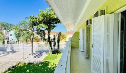 Casa à Venda em Bora-Bora, São Sebastião/SP – 80 Metros da Praia