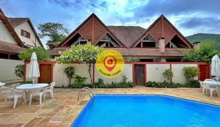 Casa Ampla em Condomínio Fechado – A 100 Metros da Praia