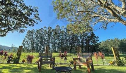 Sitio de luxo na Penha, Imbituba-SC: 3 quartos, 1 suite, 3 salas, 1 banheiro, 1 vaga de garagem, 7.000m² de área. Venda e locação!