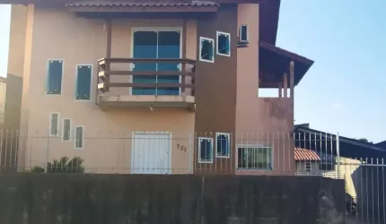 Casa com 3 quartos à venda na Rua Afrísio de Senna Vaz, 321, Serraria, São José por R$ 900.000