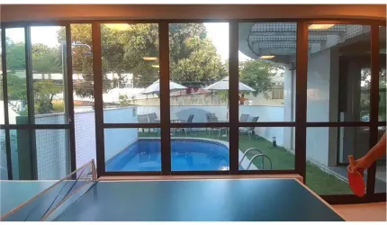 Charmoso Apartamento de 2 Quartos, OITAVO andar, com Excelente Iluminação Natural em Casa Amarela RECIFE