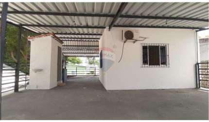 Casa Comercial com 06 salas em ESPINHEIRO/Recife - A poucos metros da AGAMENOM MAGALHÃES