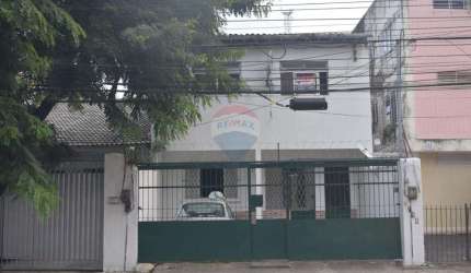VENDO - CASA  -  184 MTS TERRENO E 368 MTS  ÁREA CONSTRUÍDA - TORRE - R. CONDE DE IRAJÁ - TORRE