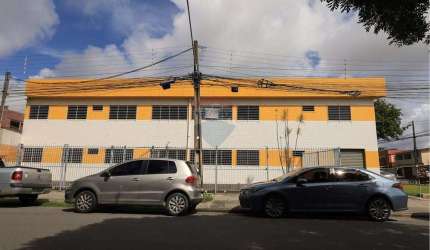 PRÉDIO RESIDENCIAL E COMERCIAL