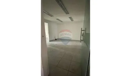 'Espaço Comercial em Casa Amarela!'