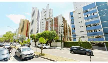 Apartamento 03 quartos em Boa Viagem com 135 m²