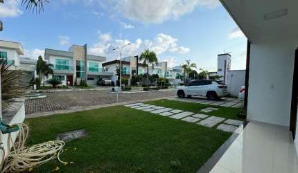 Casa no Jardins de Italia, com quintal GIGANTE, 3 suites, toda projetada