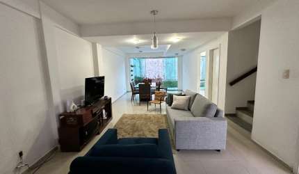 Casa duplex no Lyon, com 3 quartos, amplos quintal, R$ 725.000,00