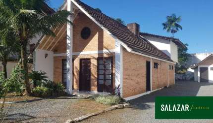 CASA NO ATIRADORES | 479 M² DE TERRENO | CASA 166 M² CONSTRUÍDOS | RUA SEM SAÍDA