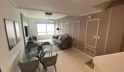 Apartamento Duplex com Vista para o Mar
