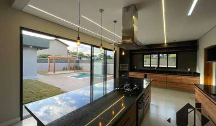 Casa com 3 dormitórios à venda, 224 m² por R$ 1.760.000 - Residencial Tecoara - Taubaté/SP