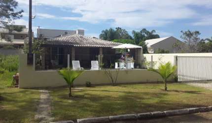 CASA À VENDA BALNEÁRIO ATAMI SUL