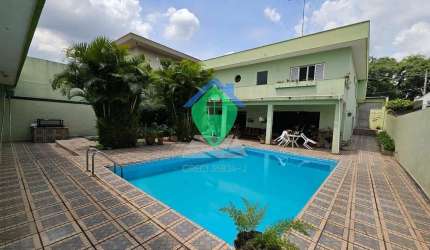 Casa com 3 suítes à venda, 410 m² por R$ 2.650.000