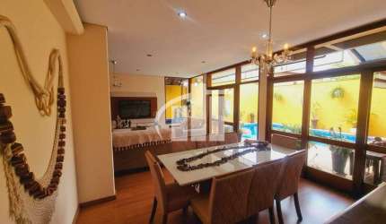 Casa à venda na Vila São Francisco, com 350m², 4 quartos e 3 vagas. Aconchego e Conforto !!!