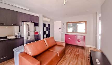 Lindo Apto mobiliado, andar alto,prédio com lazer completo na R. Bela Cintra