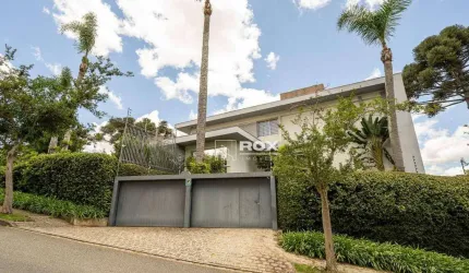 Casa de esquina, com piscina à venda, Batel - Curitiba/PR