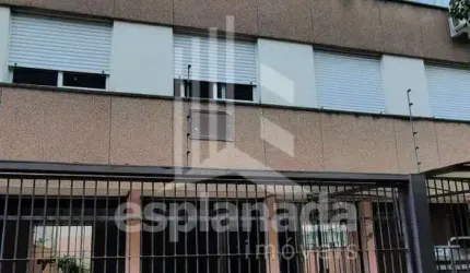 Excelente apartamento duplex com churrasqueira, sacada, gás central e garagem coberta.