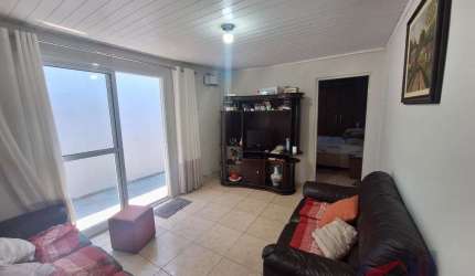 Casa 2 dormitórios 2 vagas de garagem parque santo antonio