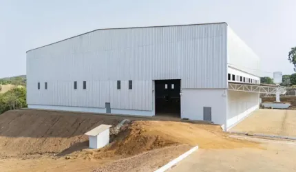 Aluguel de Galpão Comercial em Hidrolândia, na BR153, a 30 km de Goiânia.