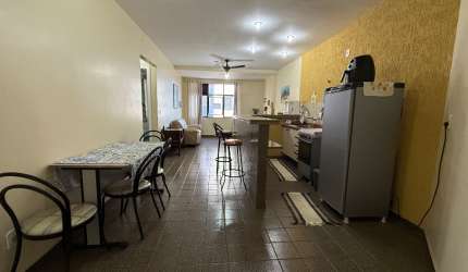Apartamento à venda, Centro de Cabo Frio, 2 quartos, elevador e vaga.