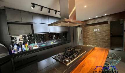 Casa em condomínio à venda em Aparecida de Goiânia-GO, Sítios Santa Luzia - 3 quartos, 3 suítes, 2 salas, 4 banheiros, 2 vagas de garagem, 190m².