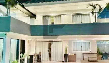 Casa triplex para venda tem 400 metros quadrados com 4 quartos - RJ