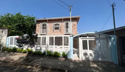 CASA COM 300M² DE TERRENO SENDO 3 DORMITÓRIOS COM 1 SUÍTE MASTER NO BAIRRO JARDIM CAMPOS ELÍSEOS EM JUNDIAÍ - SP*ACEITA PERMUTA POR APARTAMENTO EM SP*