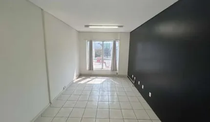 SALA COMERCIAL DE 40 M² NO EDIFÍCIO LIBERAL CENTURY PRÓXIMO A AVENIDA NOVE DE JULHO NO ANHANGABAÚ EM JUNDIAÍ-SP