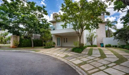 CASA COM 295 M² DE ÁREA CONSTRUÍDA COM 4 SUÍTES NO CONDOMÍNIO VEDUTA ROSSA, EM FRENTE AO PARQUE DA CIDADE, EM JUNDIAÍ - SP