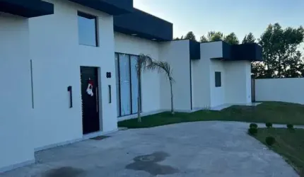 CASA COM 1000 M² DE TERRENO COM 3 SUÍTES NO CONDOMÍNIO TERRA CAXAMBU EM JUNDIAÍ - SP