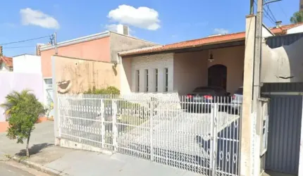 CASA DE 250M² COM 3 DORMS SENDO 1 SUÍTE NA VILA ARENS EM JUNDIAÍ-SP *ACEITA PERMUTA EM CASA OU APTO DE MENOR VALOR*