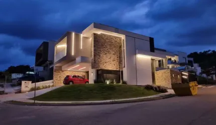 CASA COM 292M² DE ÁREA CONSTRUÍDA E 3 SUÍTES NO CONDOMÍNIO BRISAS DA MATA EM JUNDIAÍ-SP *ESTUDA PERMUTA*