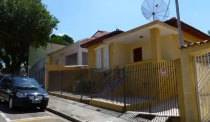 CASA DE 182M² COM 3 DORMITORIOS E 2 EDÍCULAS NA VILA ARENS EM JUNDIAÍ-SP **ACEITA PERMUTA POR TERRENO OU APARTAMENTO DE R$ 270 MIL**