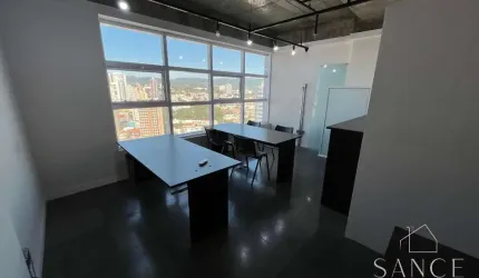 SALA COMERCIAL DE 45m²  NO GOLDEN OFFICE NA CHACARÁ URBANA JUNDIAÍ-SP PARA LOCAÇÃO