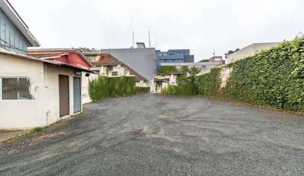 Terreno comercial para alugar na Rua Teffe, 493, Bom Retiro, Curitiba por R$ 6.500